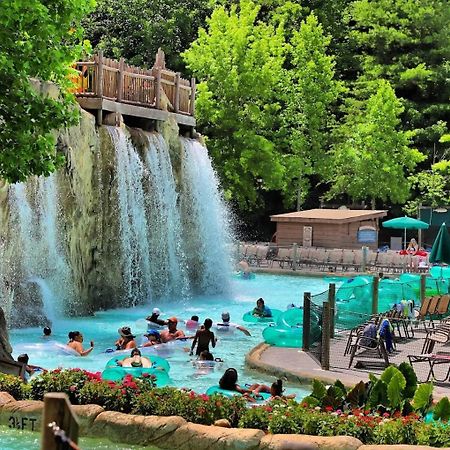 Willa Movie Theater Hot Tub View Mountain Escape Gatlinburg Zewnętrze zdjęcie