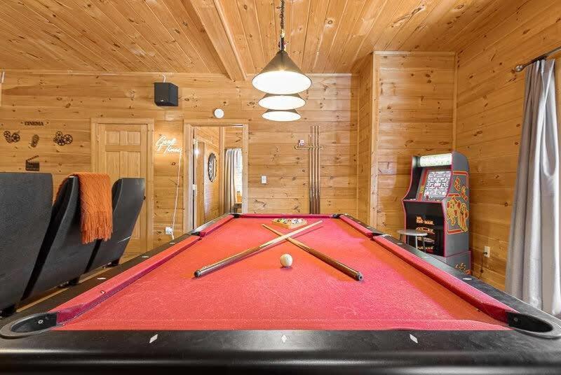 Willa Movie Theater Hot Tub View Mountain Escape Gatlinburg Zewnętrze zdjęcie