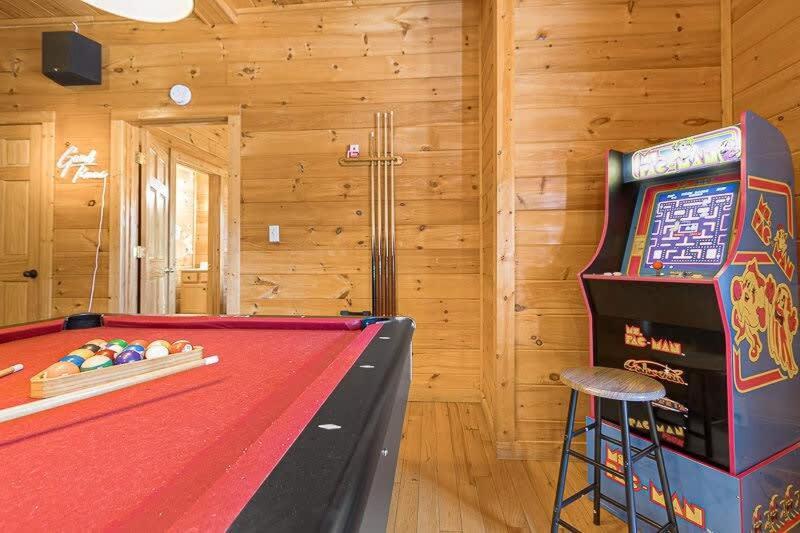 Willa Movie Theater Hot Tub View Mountain Escape Gatlinburg Zewnętrze zdjęcie